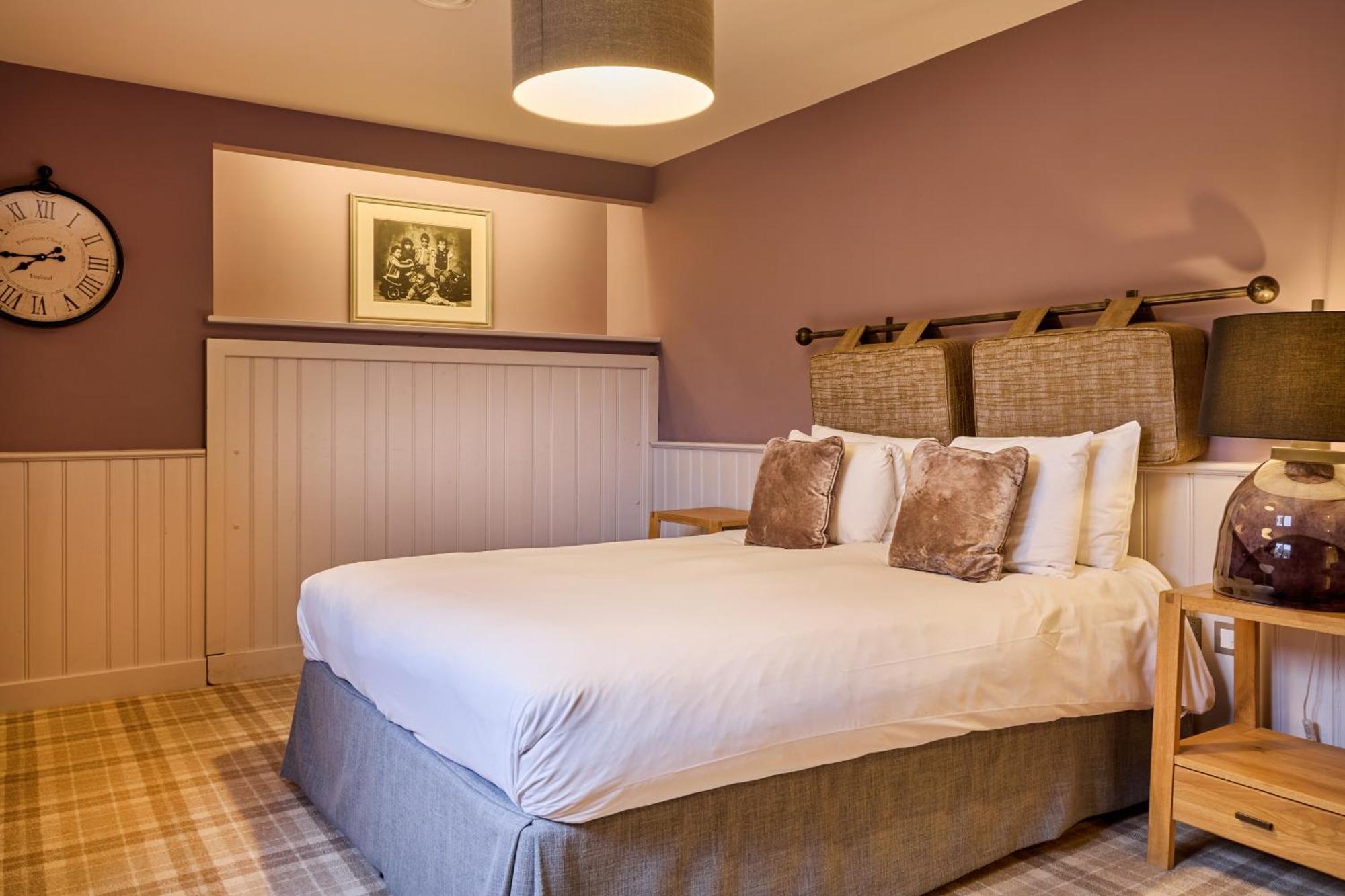 Hotel The Harcourt Arms Stanton Harcourt Habitación foto A bedroom at The Swan