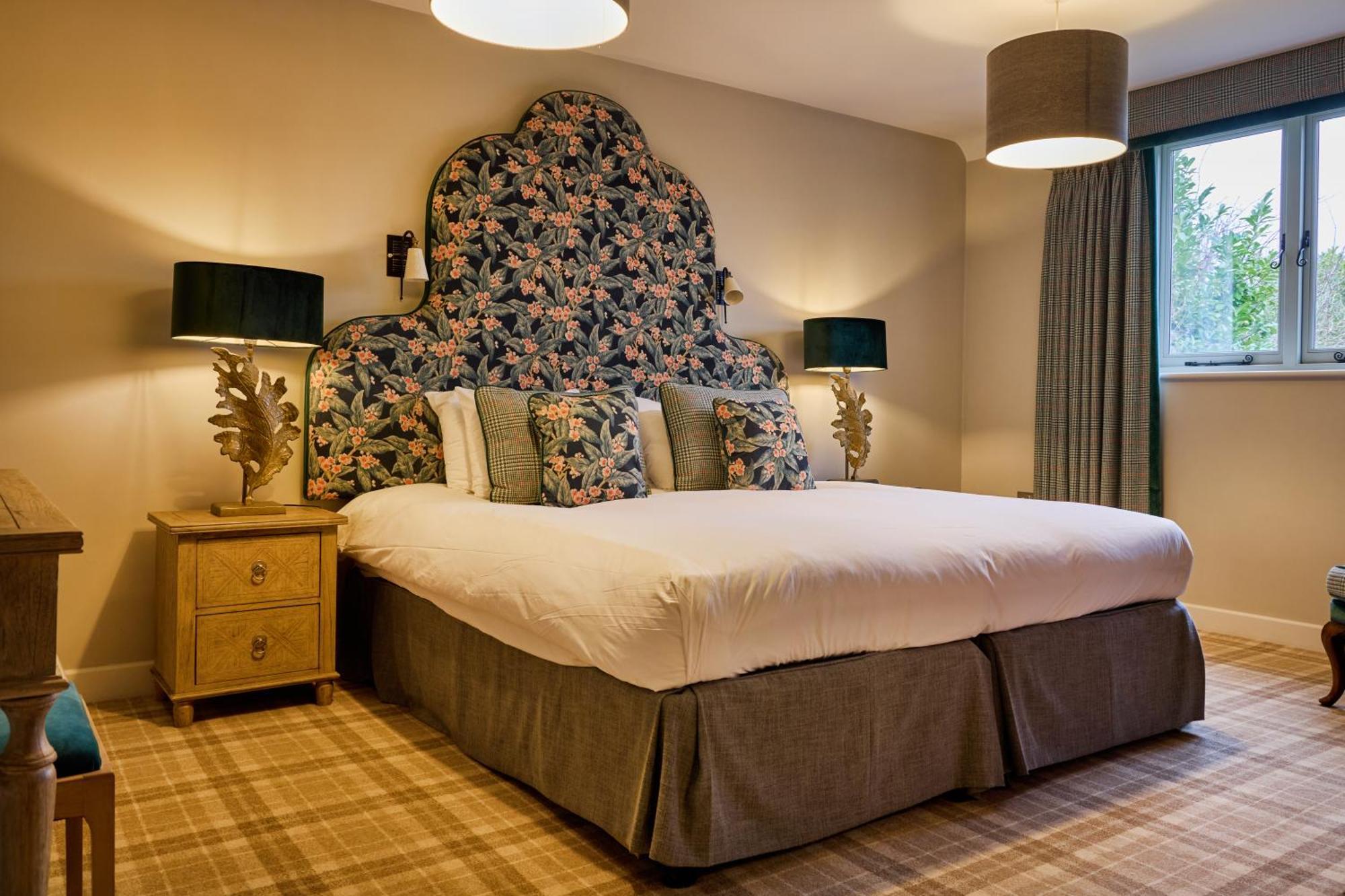 Hotel The Harcourt Arms Stanton Harcourt Habitación foto A bedroom at The Old parsonage